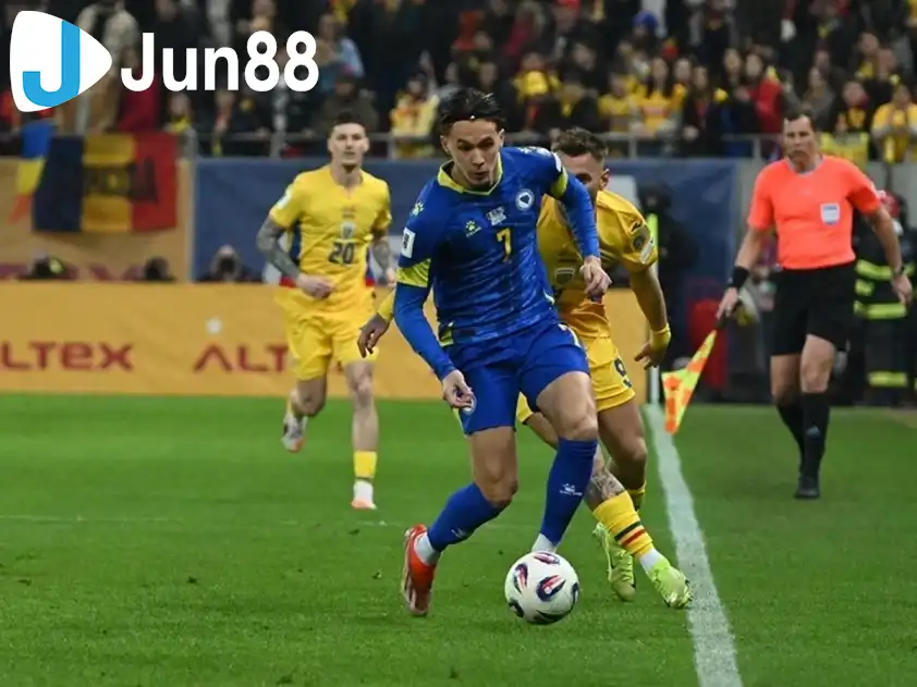 Bosnia & Herzegovina và Romania cùng Áo đang chiến đấu để giành 1 suất đi tiếp (Ảnh: Eurosport) Bosnia & Herzegovina và Romania cùng Áo đang chiến đấu để giành 1 suất đi tiếp (Ảnh: Eurosport)